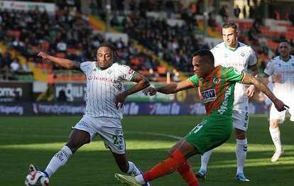 "Alanyaspor, Ev Sahipliğinde Konyaspor'u 2-1 Mağlup Etti: Süper Lig'deki Heyecan Devam Ediyor"